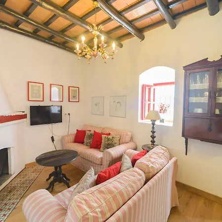Casa La Agueda Y Robledo * Peñaflor