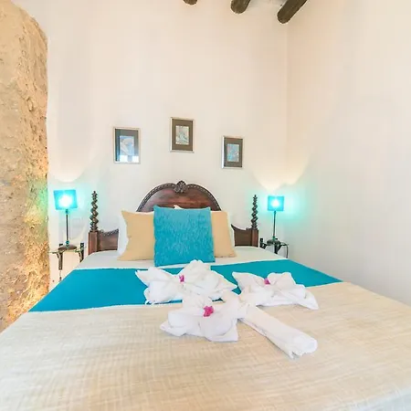 Casa La Agueda Y Robledo * Peñaflor